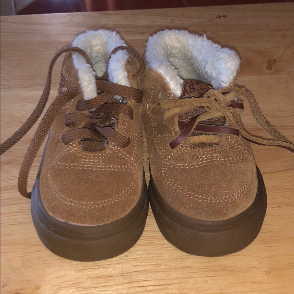 Vans 4.5 brown
